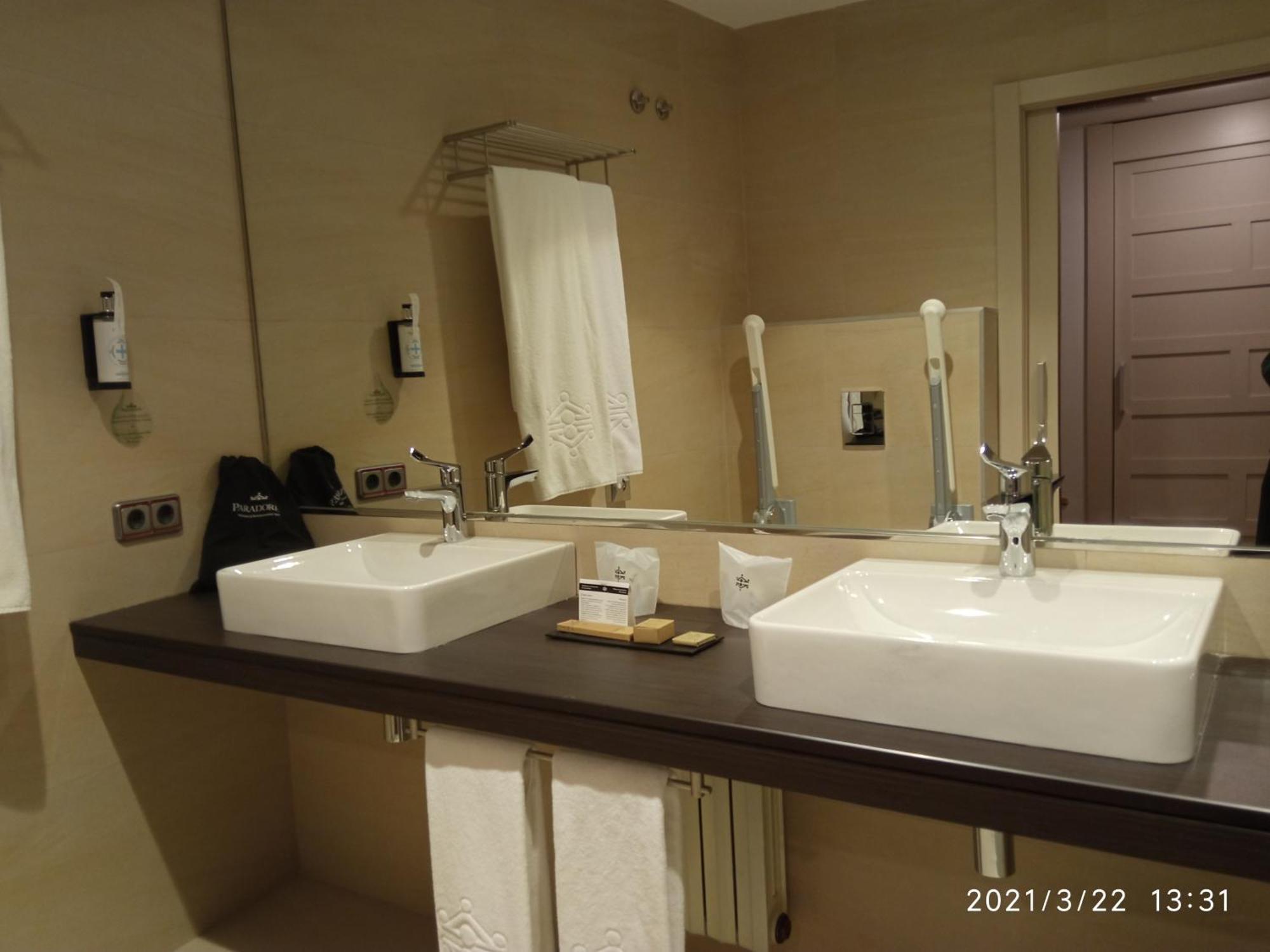 Standard Twin Room,1594674231:JPEG